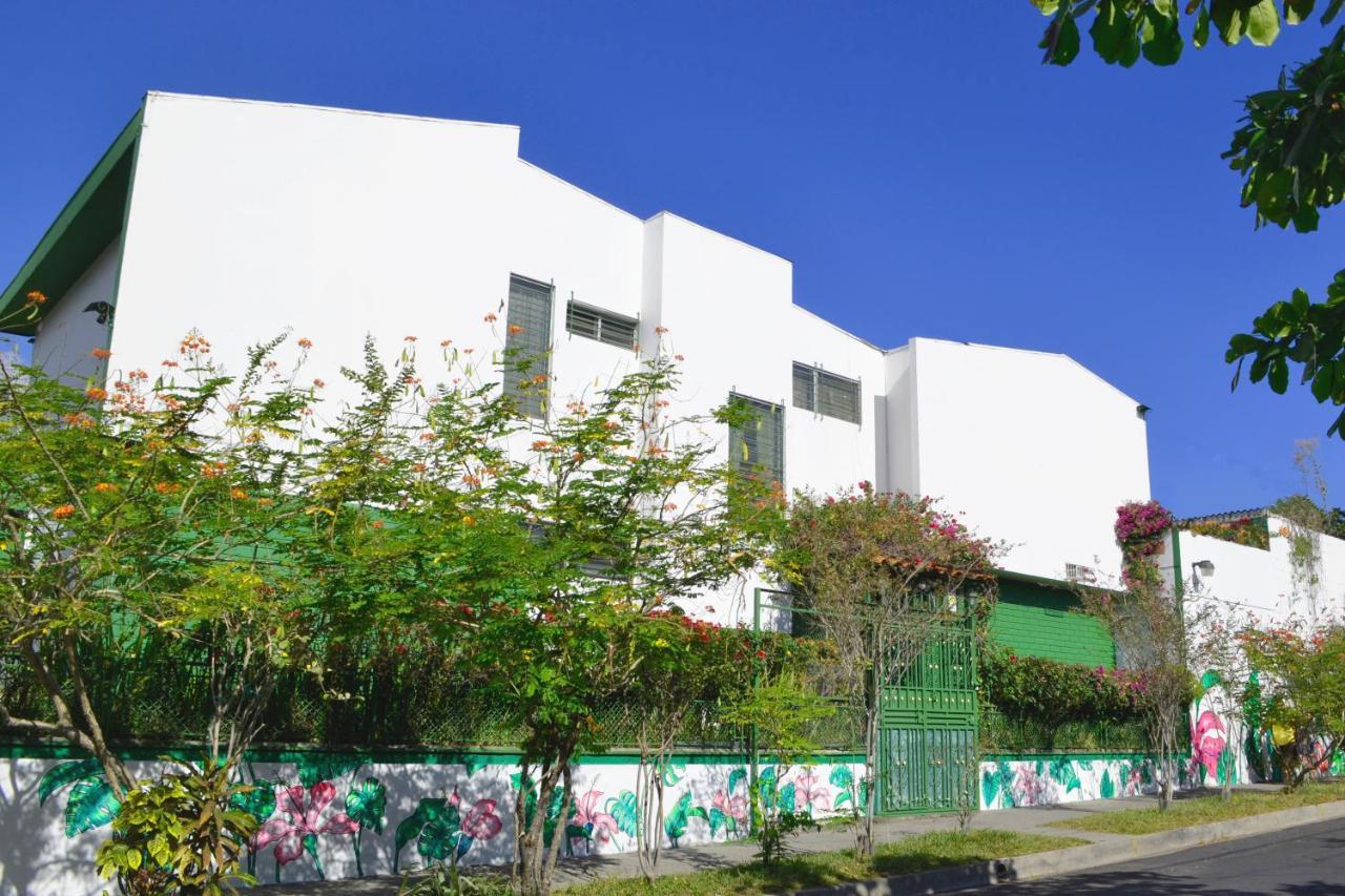 Hotel Oasis San Salvador Exteriér fotografie